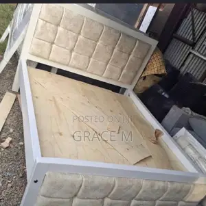 4x6 Mocket Bed (Used 3 Months)