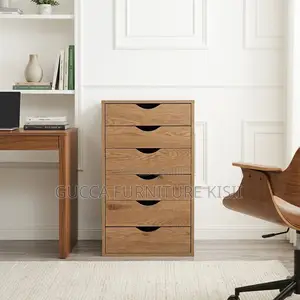 Ergonomic Standing Mirror With Castors