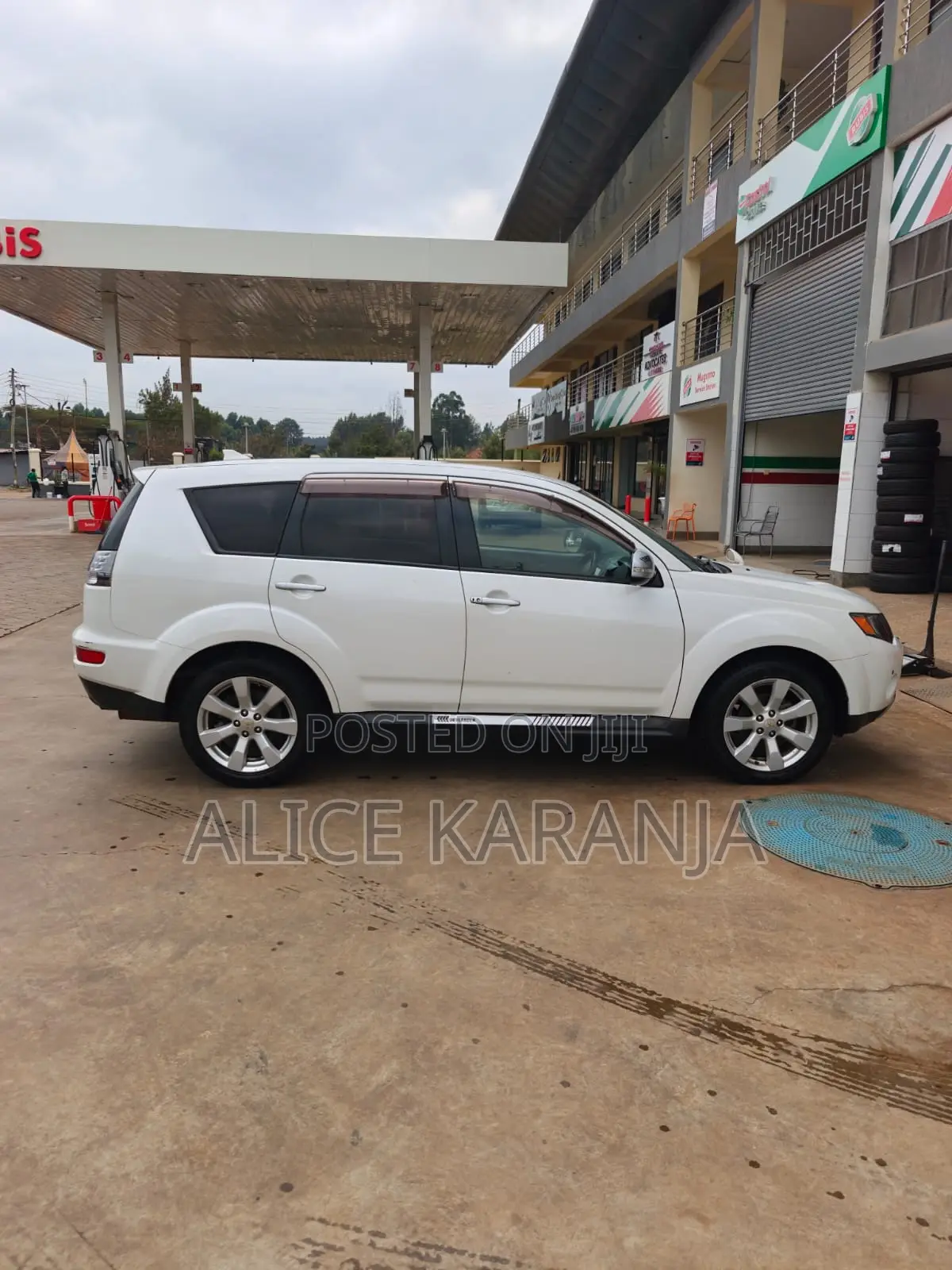 Mitsubishi Outlander 2012 Pearl