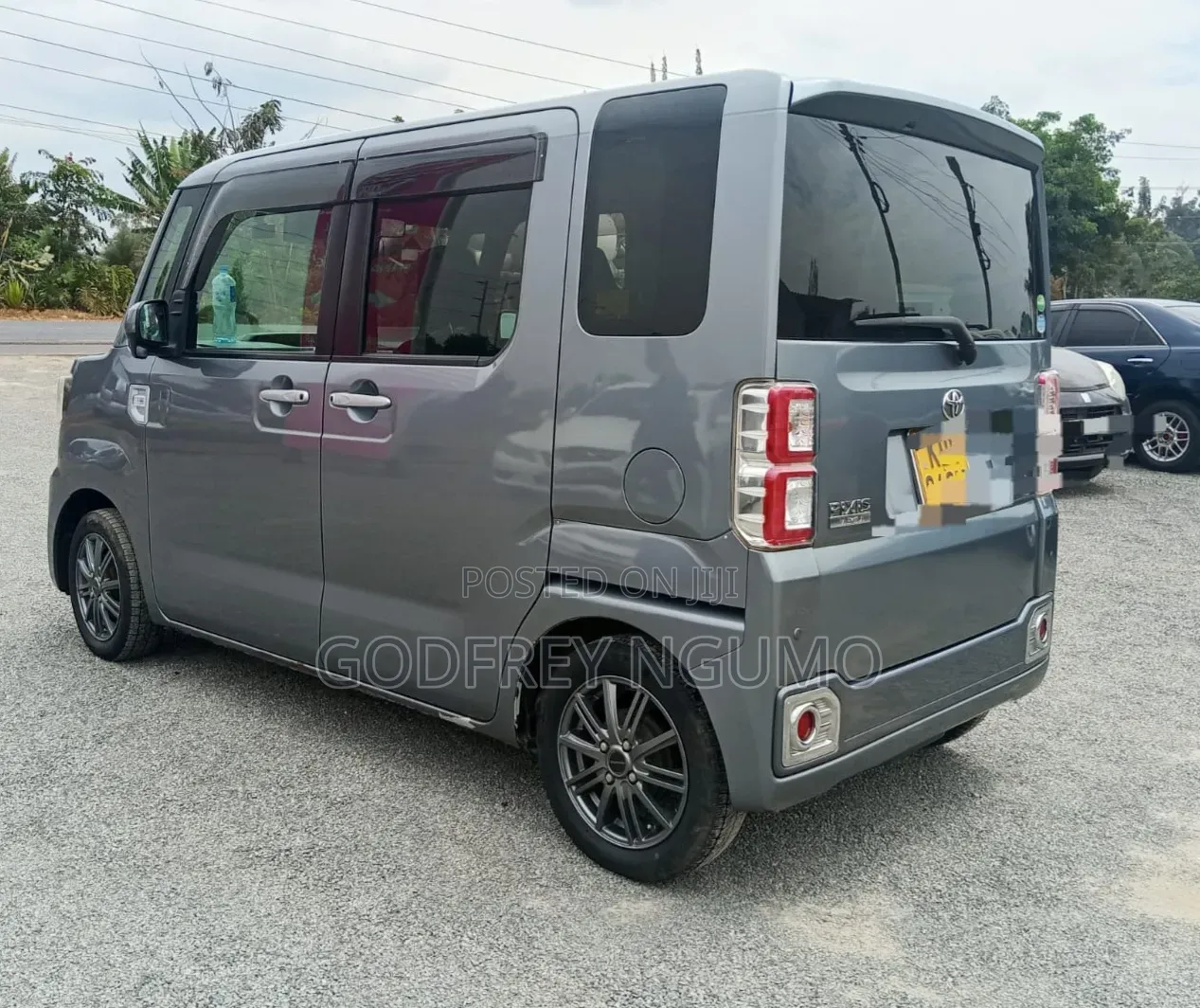 Toyota Pixis Mega 2018 Gray