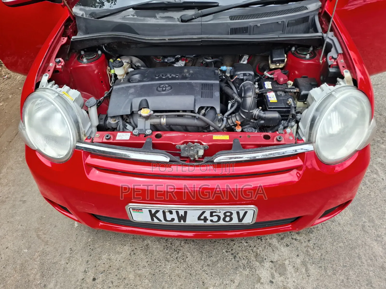 Toyota Sienta 1.5 FWD 2013 Red