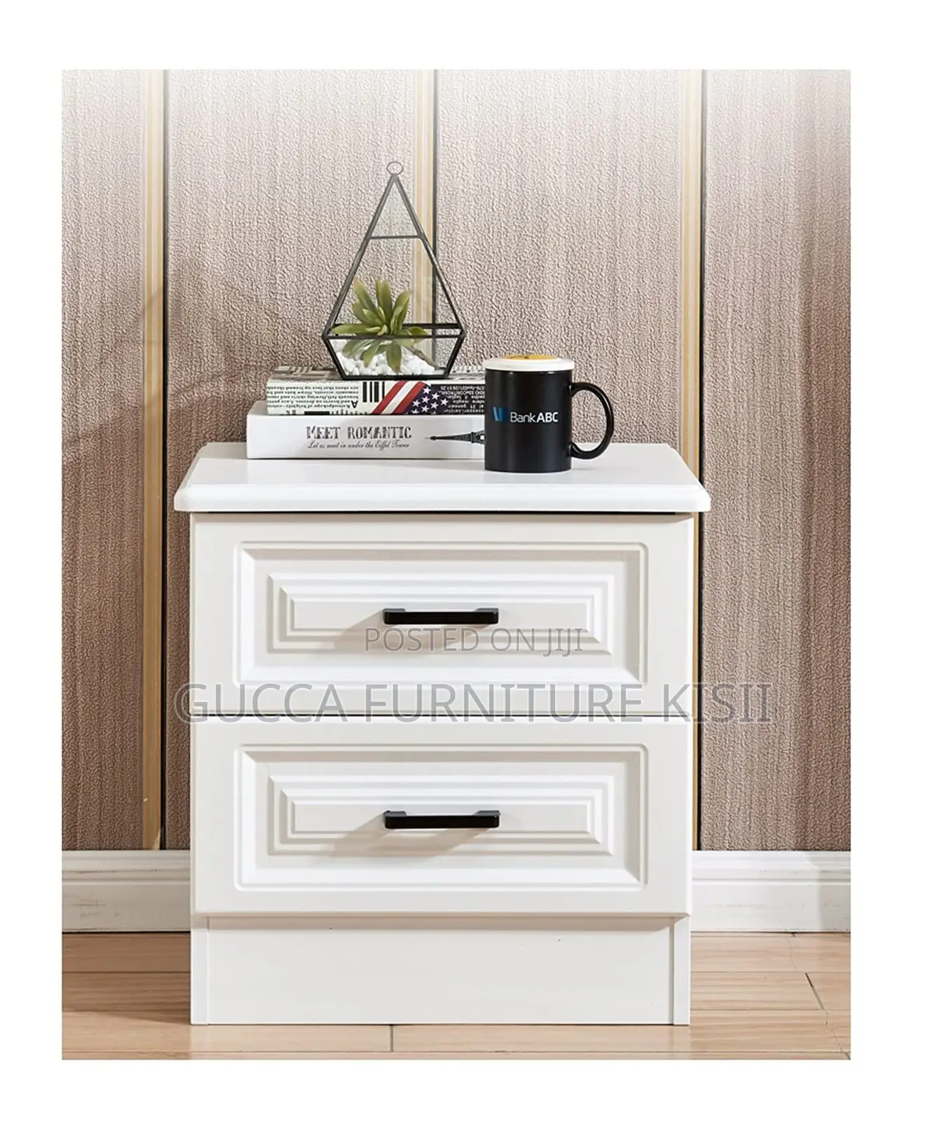 3 Drawer Modern Bedside Storage Cabinet (White).