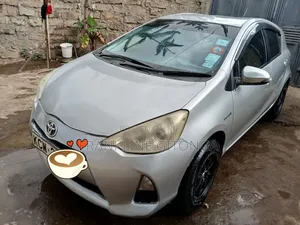 Toyota Aqua 2012 Silver
