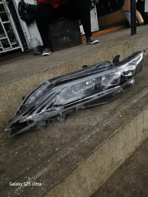 Harrier 48 147 Headlight