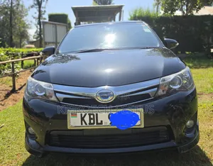 Toyota Corolla Fielder 1.5 Hybrid FWD 2015 Black