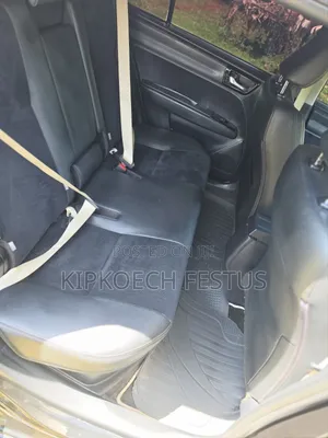 Toyota Corolla Fielder 1.5 Hybrid FWD 2015 Black