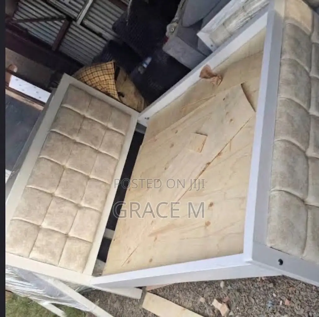 4x6 Mocket Bed (Used 3 Months)