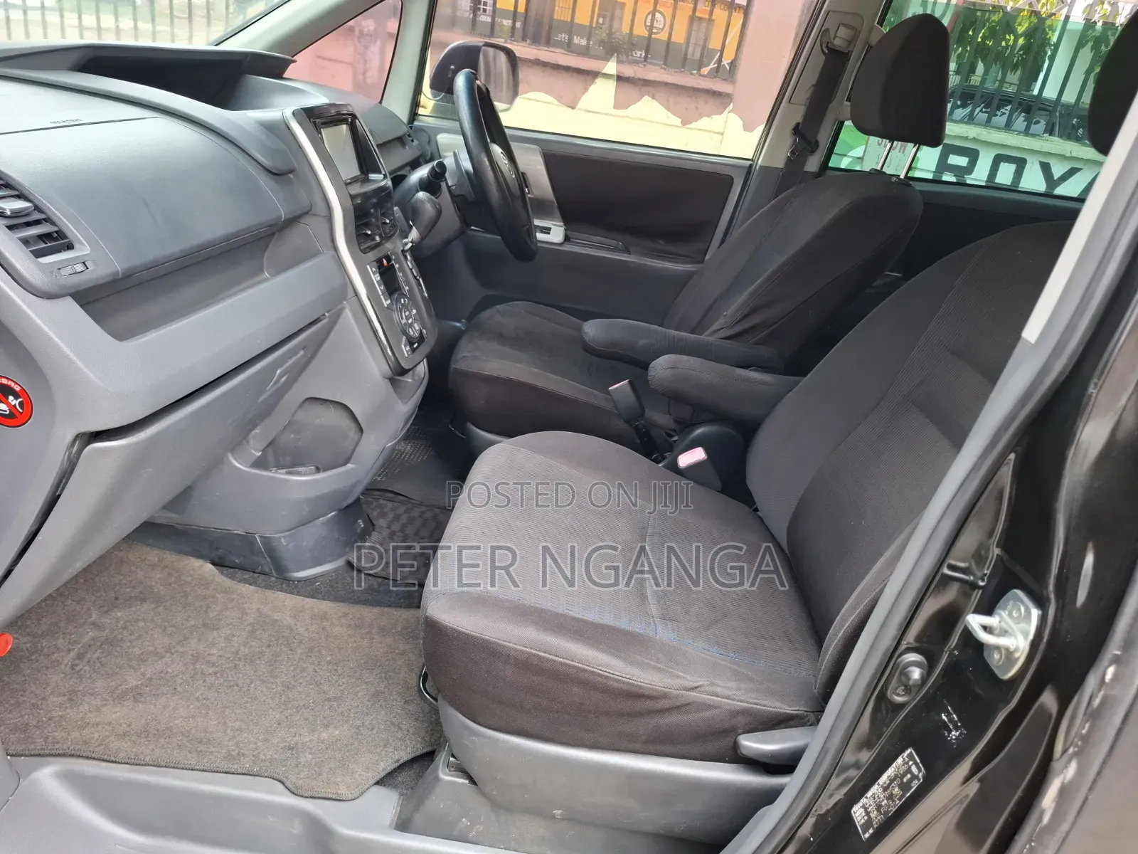 Toyota Voxy X 2WD 8-Seater 2010 Black