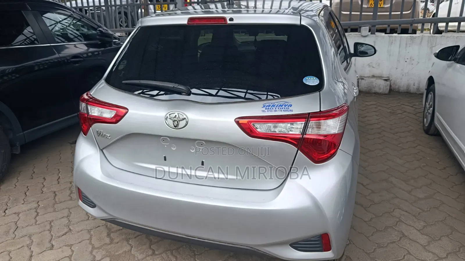 Toyota Vitz 2018 Silver