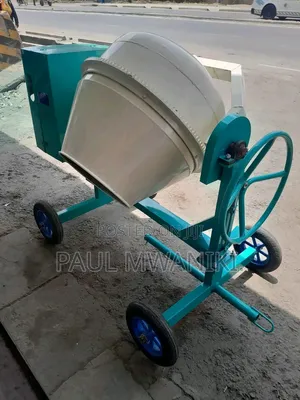 Heavy-Duty Windsor 400L Concrete Mixer – 7HP Diesel Engine