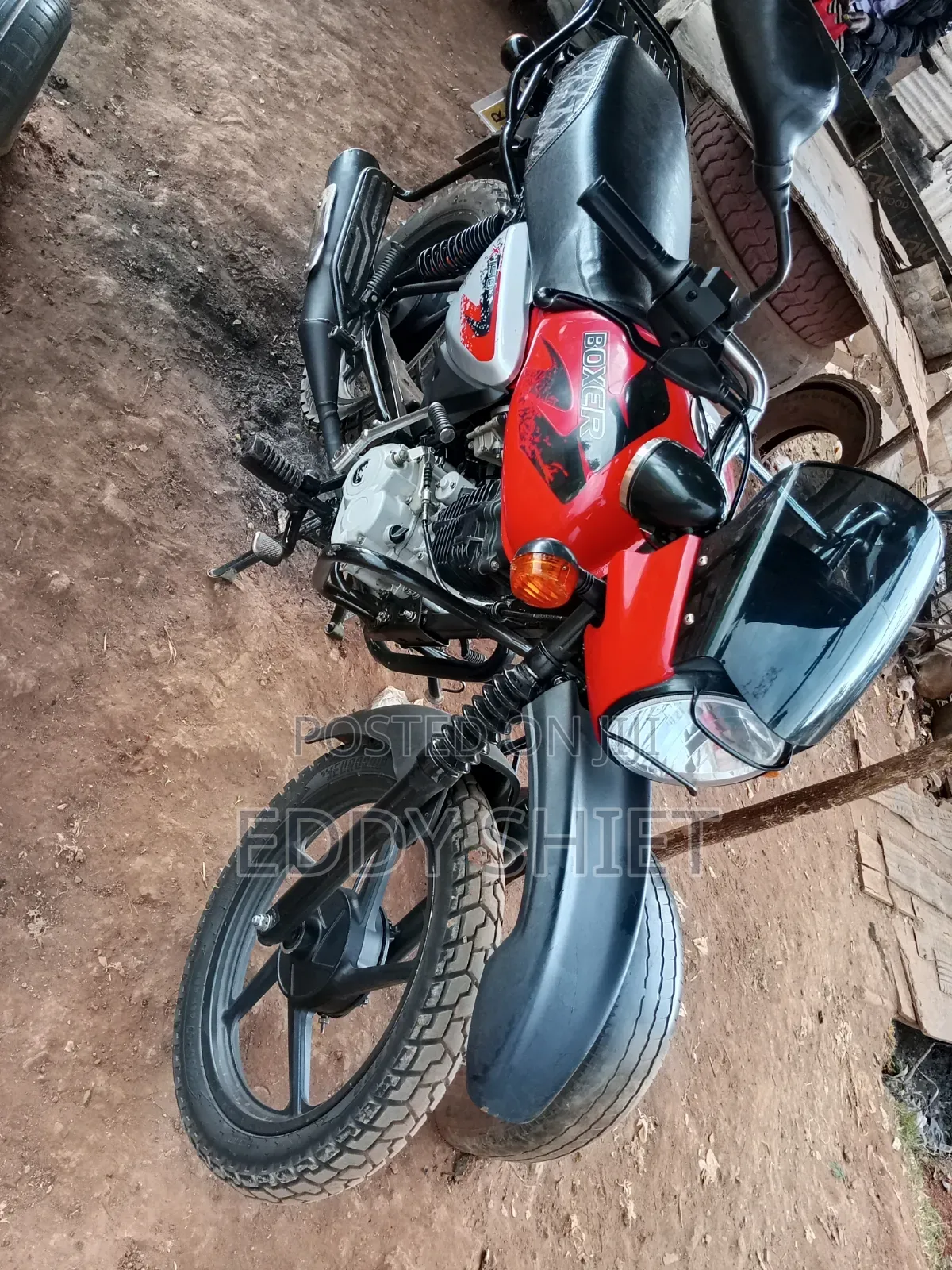 Bajaj Boxer 150 UG 2025 Red