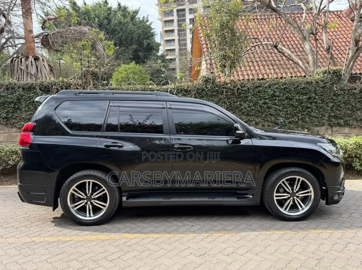 Toyota Land Cruiser Prado 2.7 2020 Black