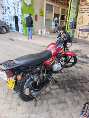 Bajaj Boxer 150 UG 2021 Red