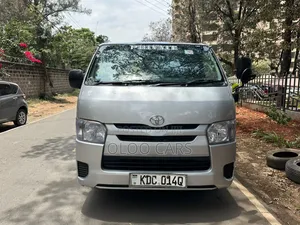 Toyota HiAce 2014 Silver