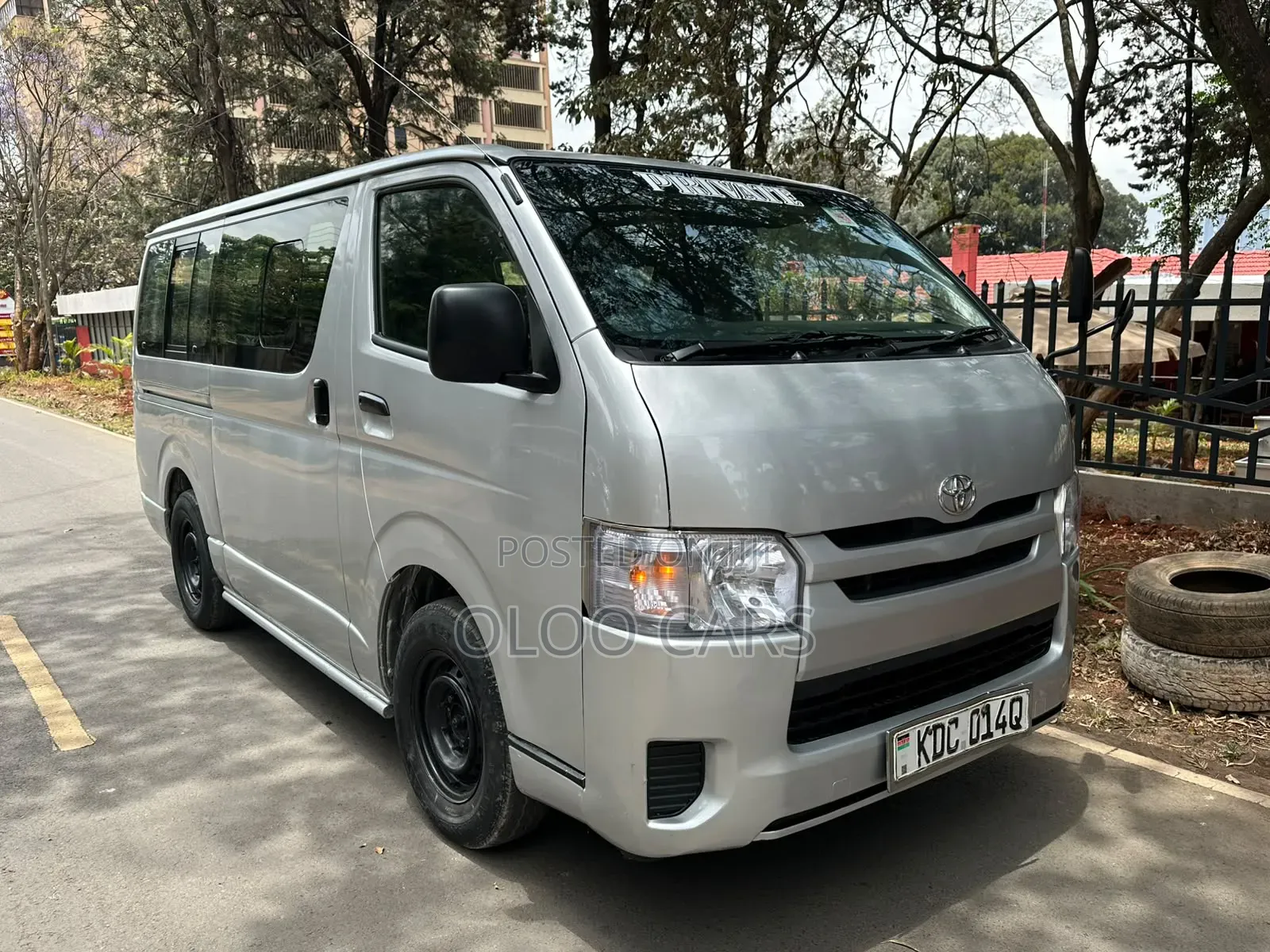 Toyota HiAce 2014 Silver