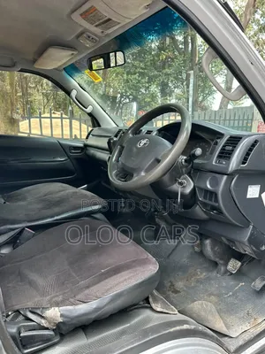 Toyota HiAce 2014 Silver