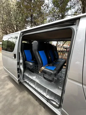 Toyota HiAce 2014 Silver