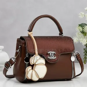 Quality Ladies Handbag With Multiple Partition Inside