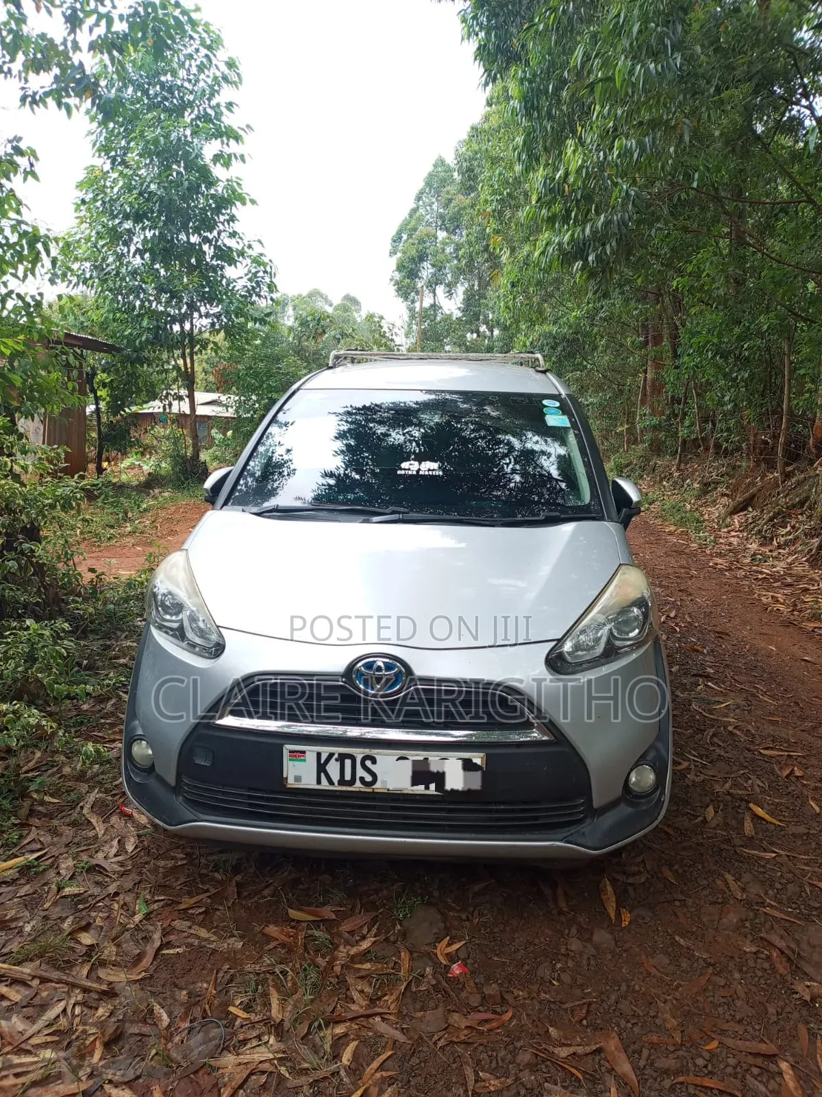 Toyota Sienta 1.5 Hybrid FWD 2018 Silver