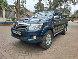 Toyota Hilux 2010 Green