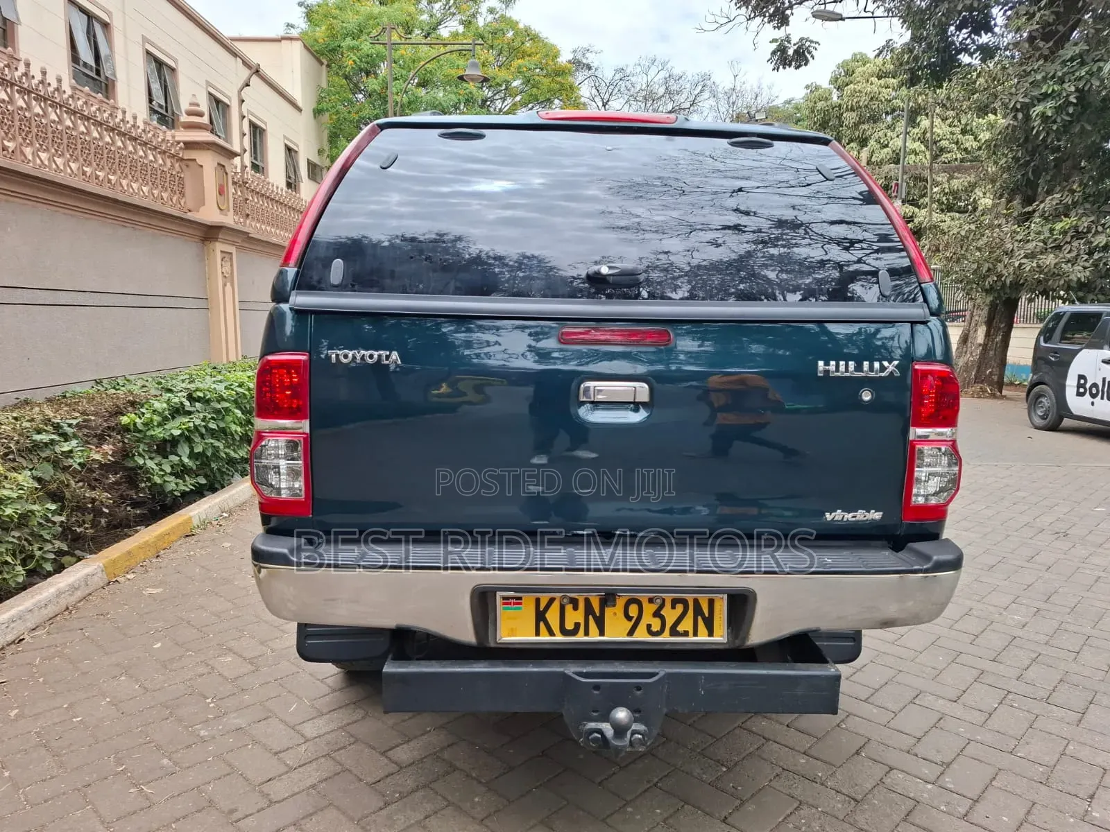 Toyota Hilux 2010 Green