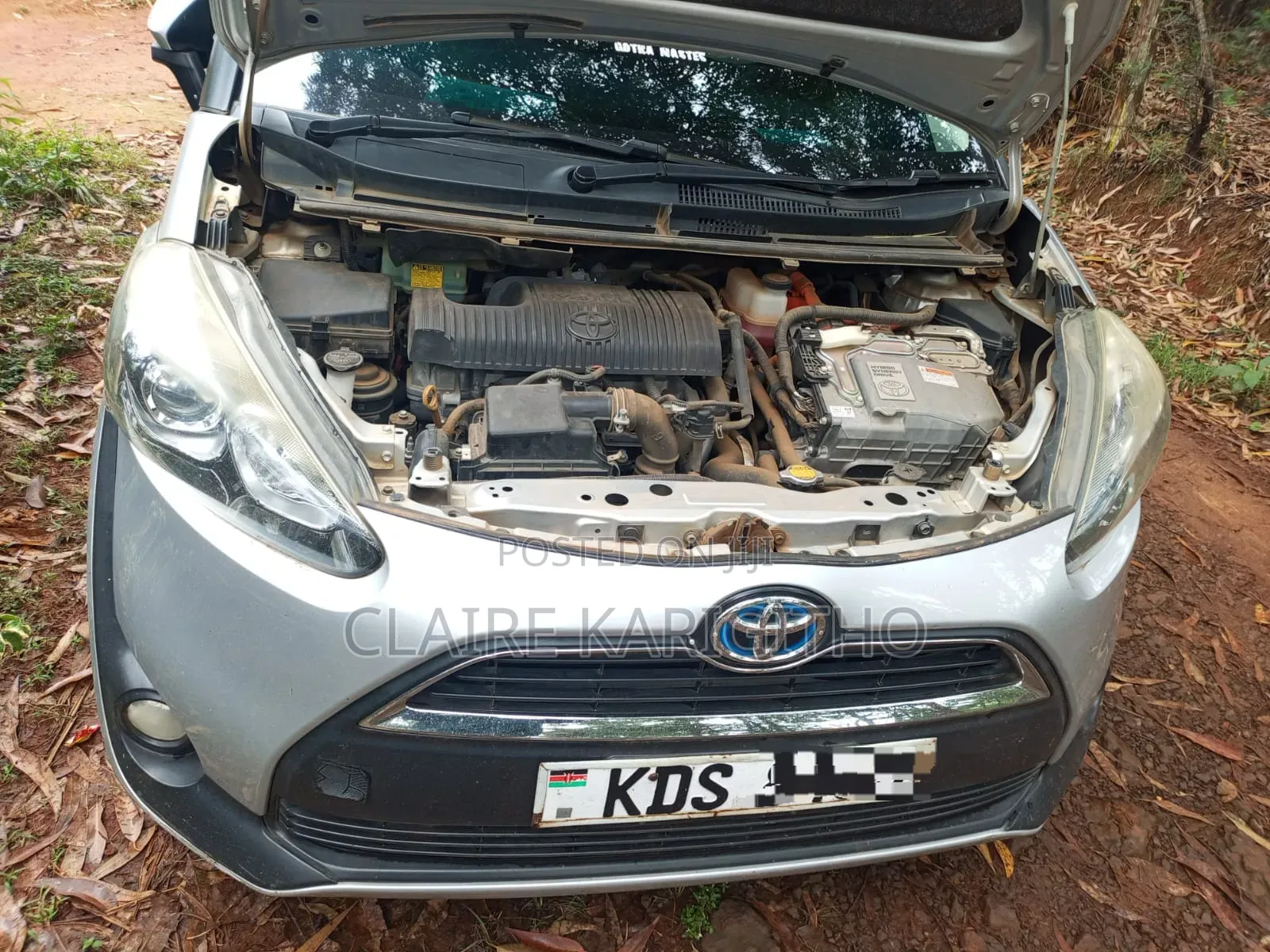 Toyota Sienta 1.5 Hybrid FWD 2018 Silver