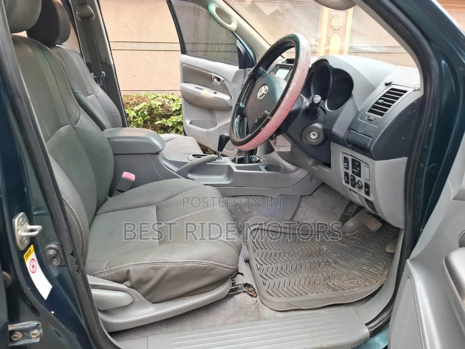 Toyota Hilux 2010 Green