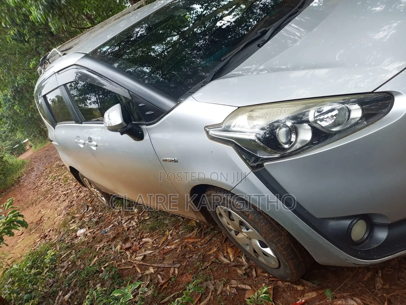 Toyota Sienta 1.5 Hybrid FWD 2018 Silver