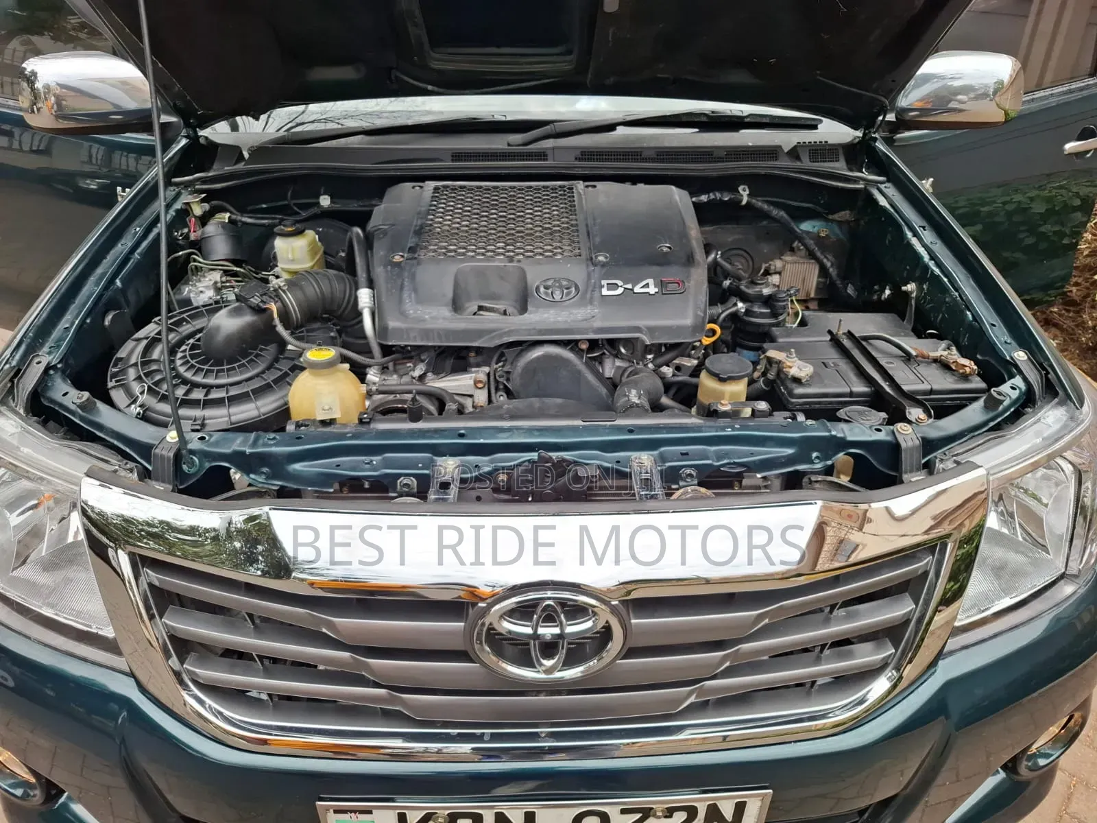 Toyota Hilux 2010 Green