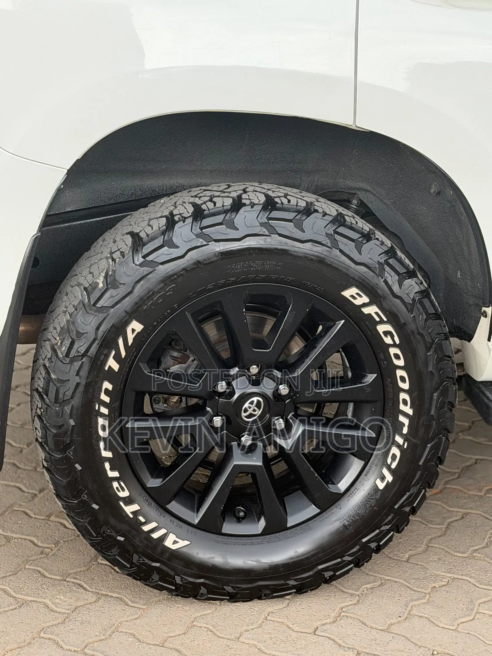 Toyota Land Cruiser Prado 2.8 2023 White