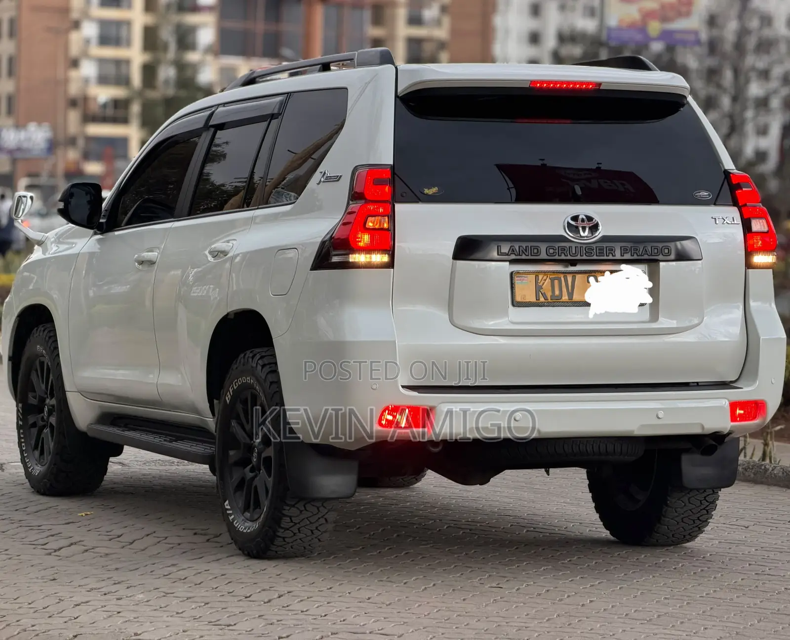 Toyota Land Cruiser Prado 2.8 2023 White