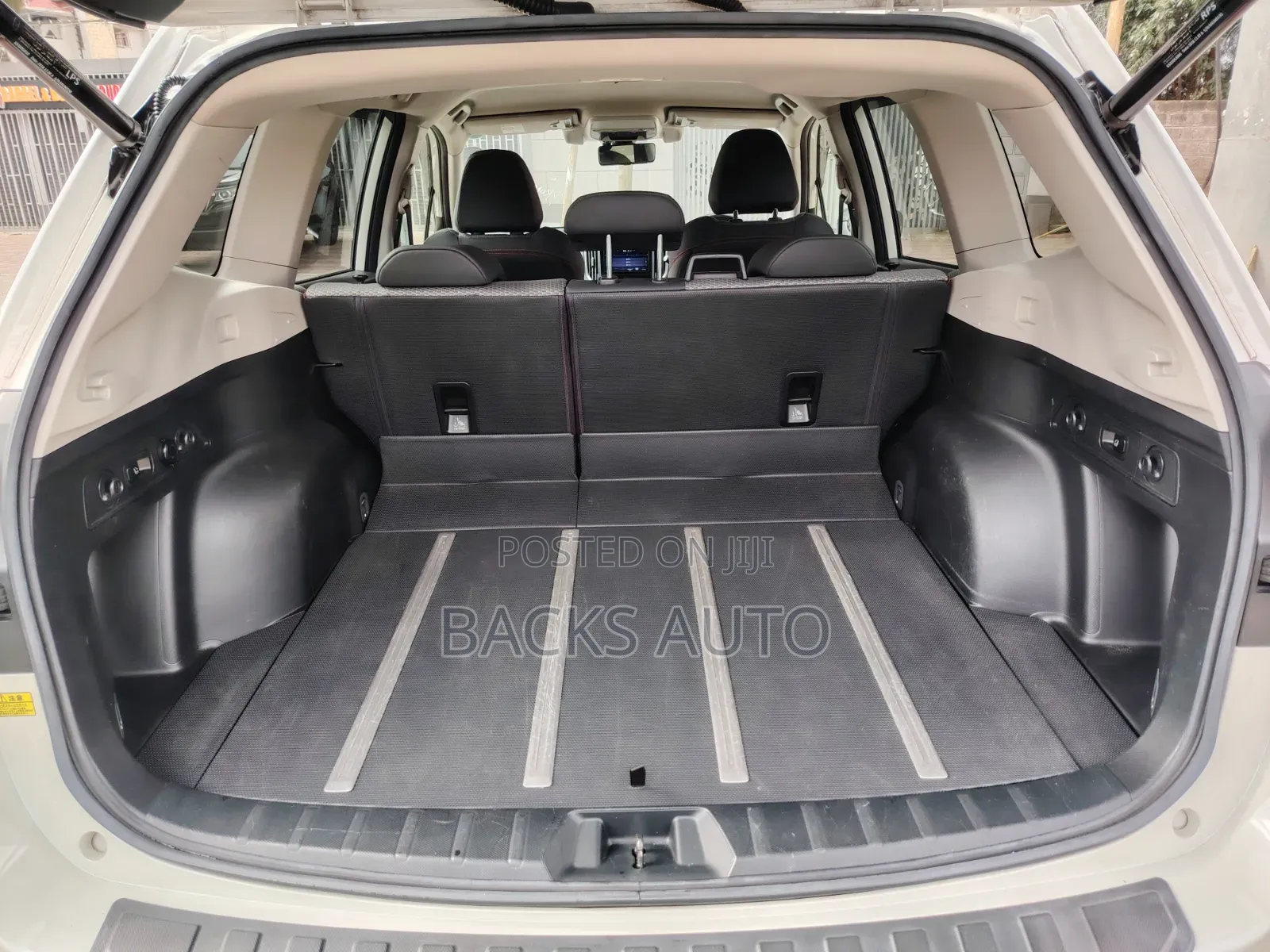 Subaru Forester Touring AWD 2019 White