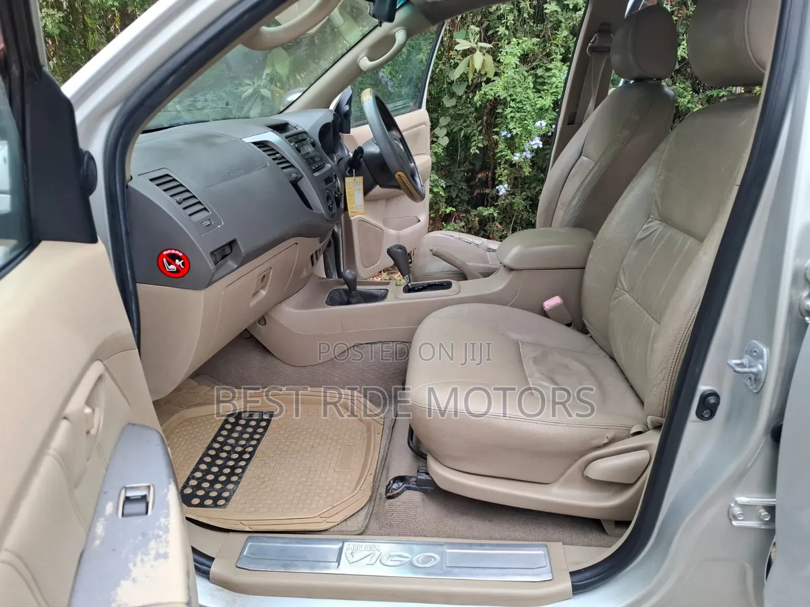 Toyota Hilux 2010 Silver