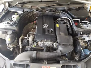 Mercedes-Benz C200 2007 Silver