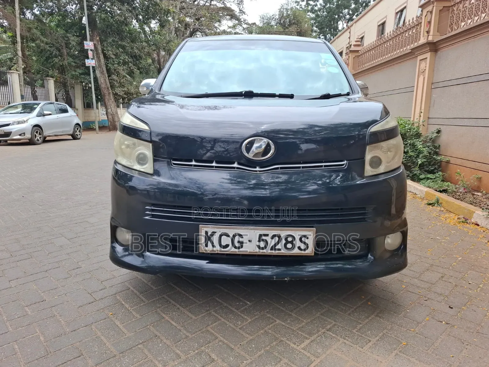 Toyota Voxy 2010 Black