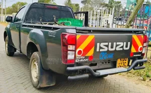 Isuzu D-MAX 2023 Gray