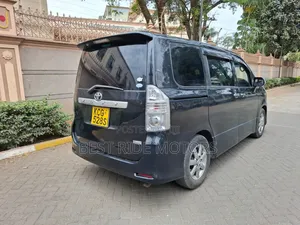 Toyota Voxy 2010 Black