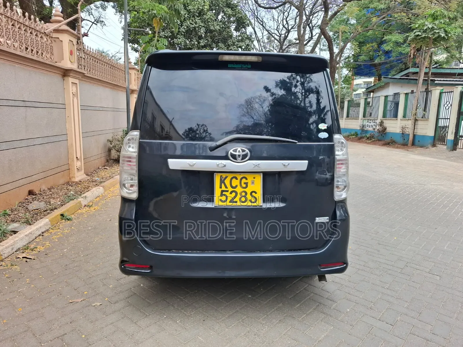 Toyota Voxy 2010 Black