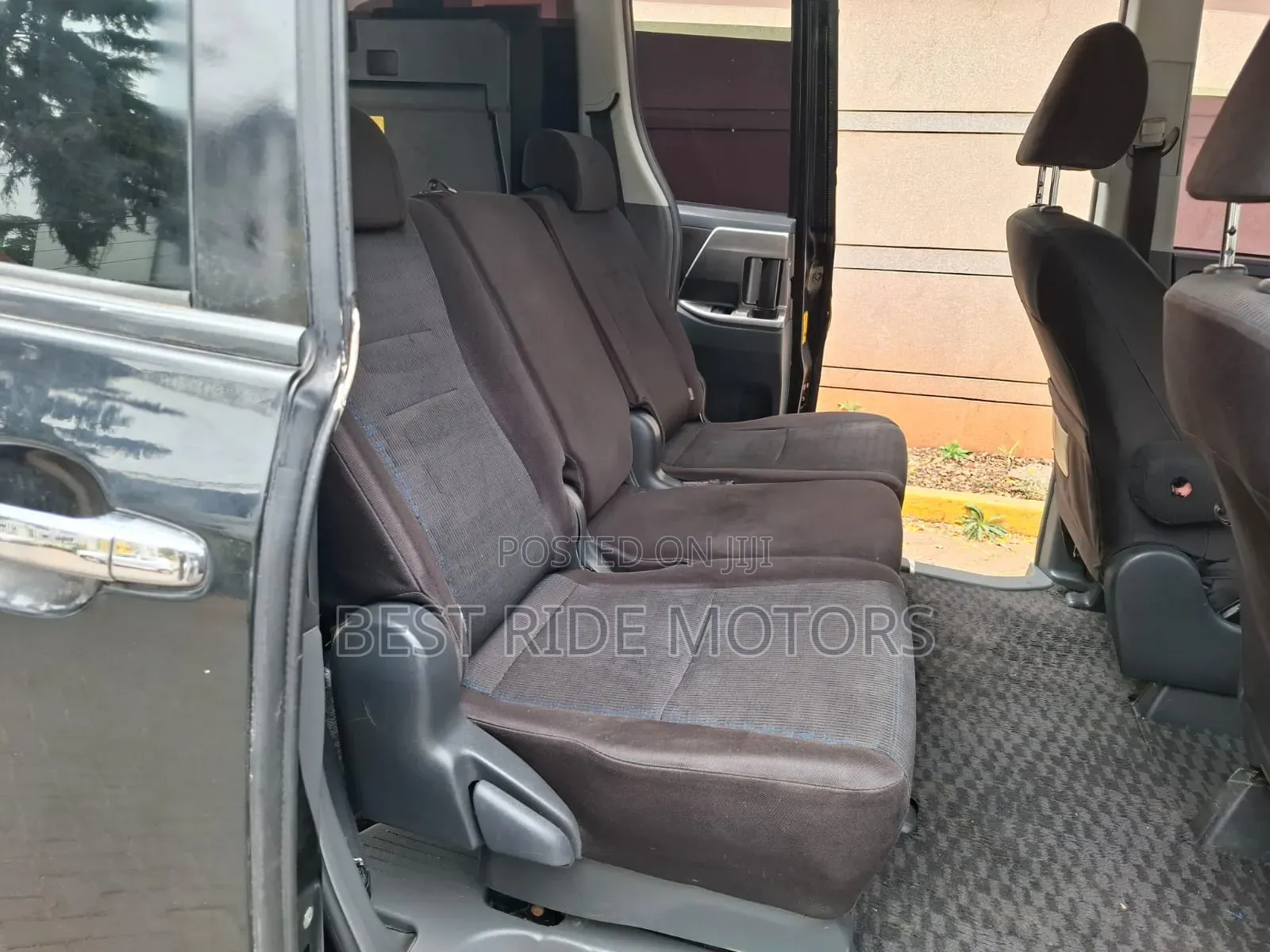 Toyota Voxy 2010 Black