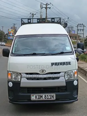 Toyota HiAce 2016 White