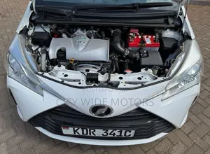 Toyota Vitz 2017 White