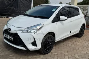 Toyota Vitz 2017 White