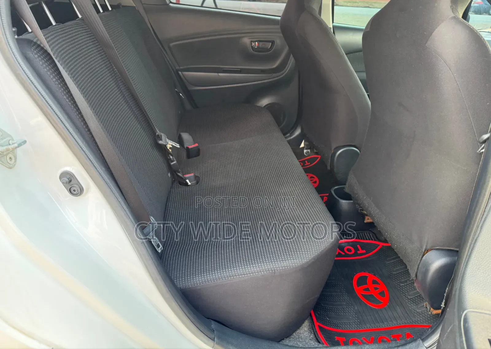 Toyota Vitz 2017 White