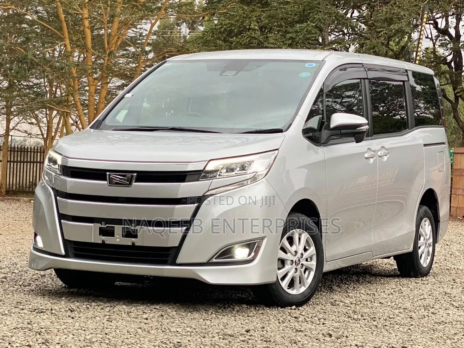 Toyota Noah 2020 Silver