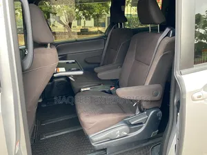 Toyota Noah 2020 Silver