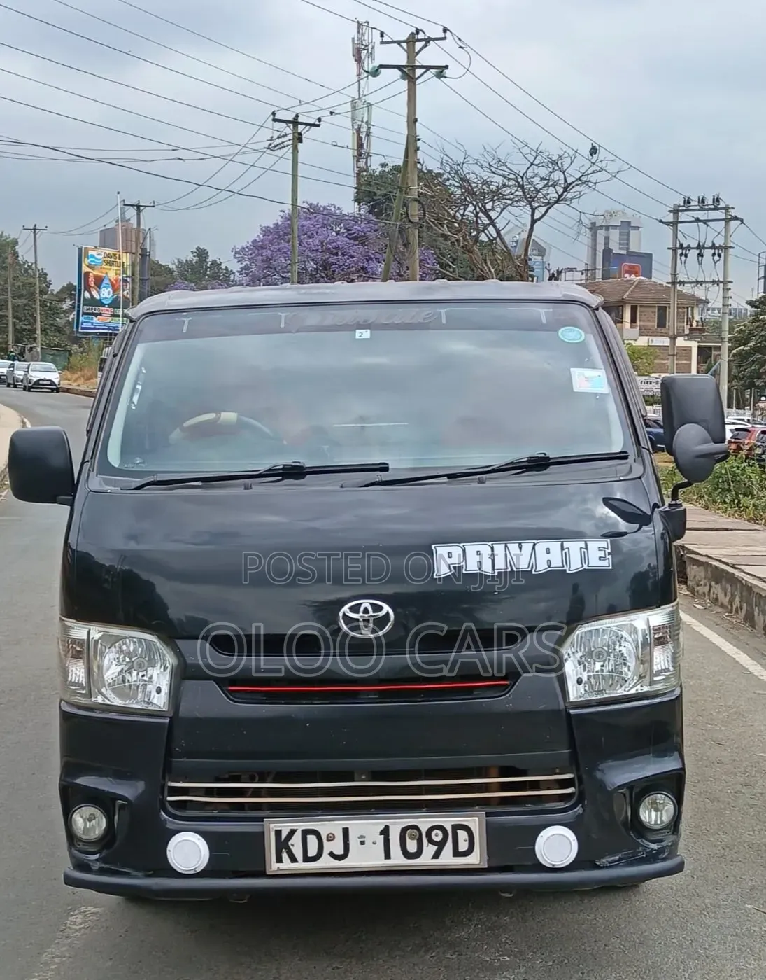 Toyota HiAce 2016 Black