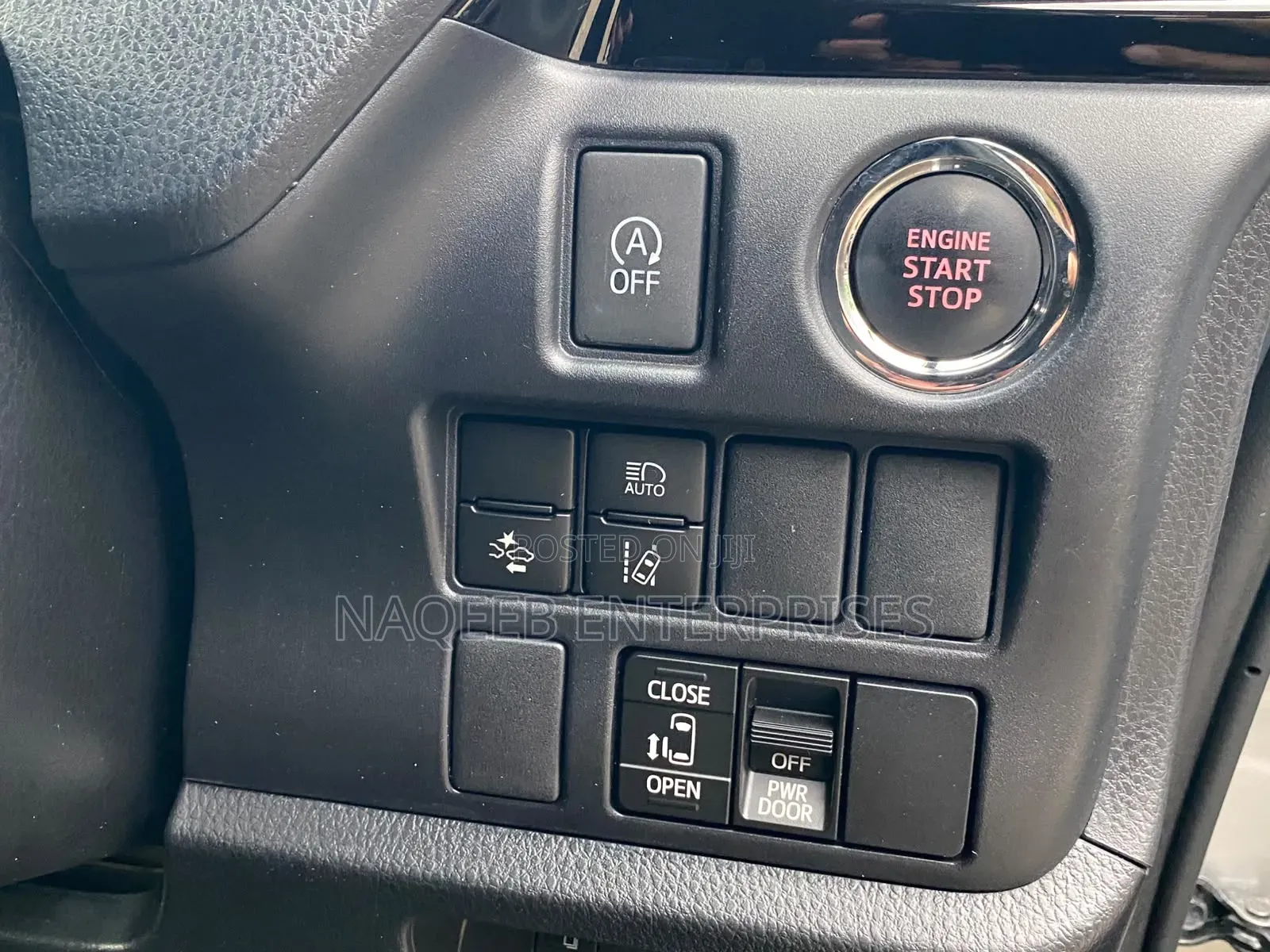 Toyota Noah 2020 Silver