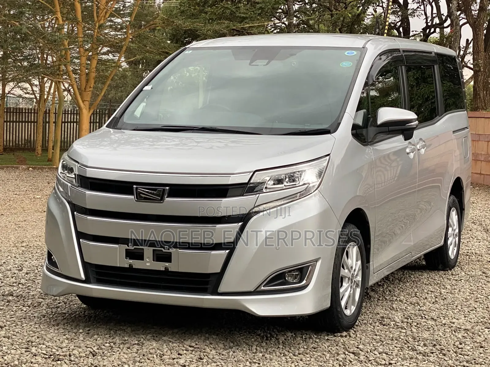 Toyota Noah 2020 Silver