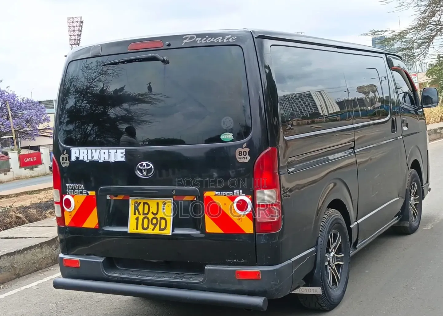 Toyota HiAce 2016 Black