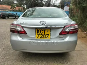 Toyota Premio 2011 Silver
